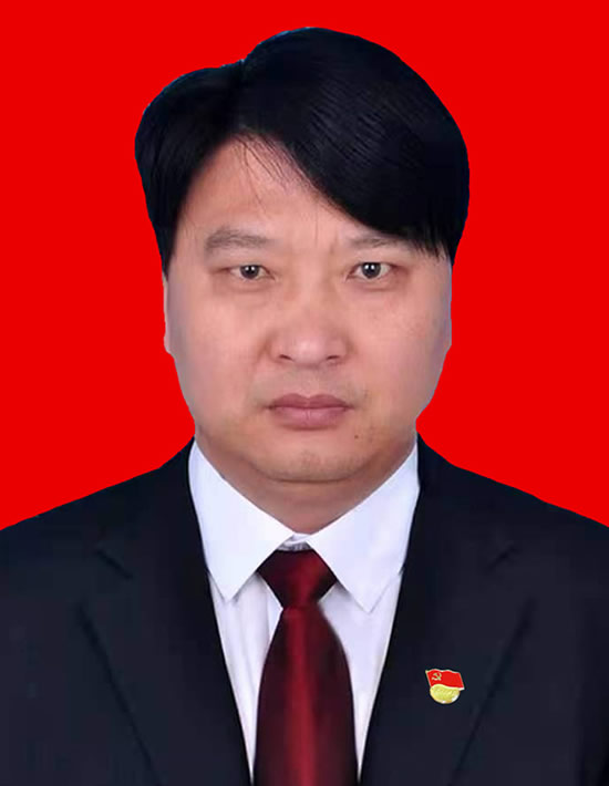 第一书记朱玉庆